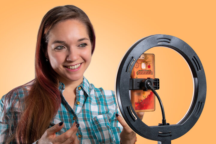Image default